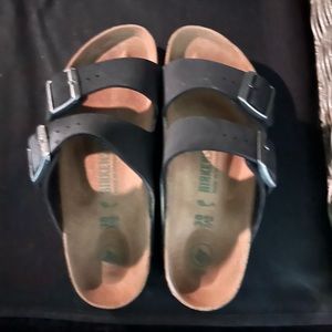 Size 38 like new Birkenstocks (ARIZONA)